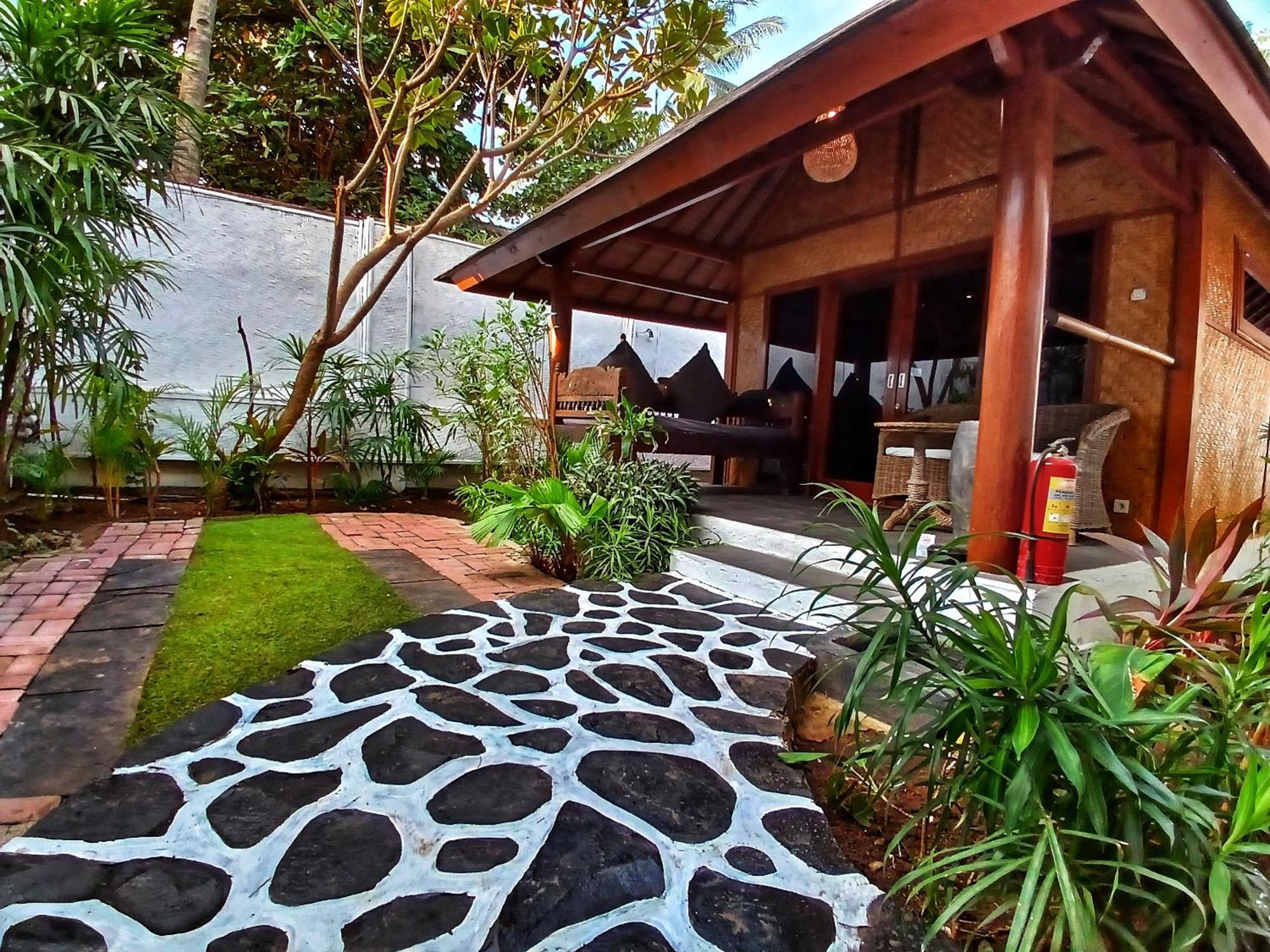 Scallywags Beach Club Gili Air Esterno foto